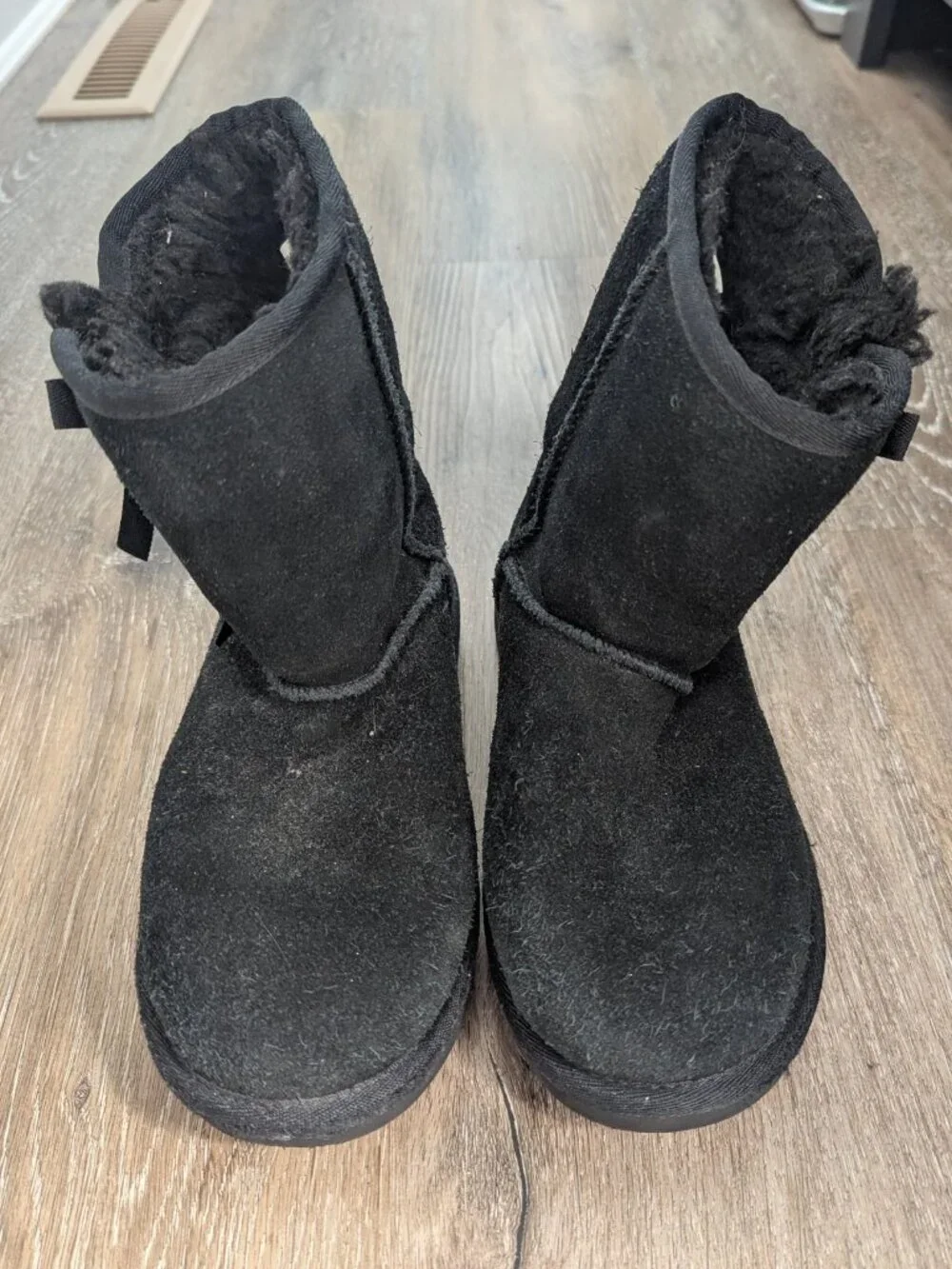Koolaburra by UGG black Victoria boot
